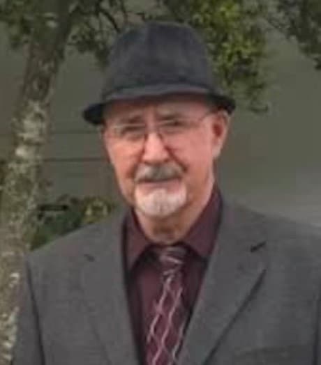 Leslie E. Gibson